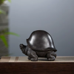 Tea Pet Schildkröte aus Yixing-Ton, handgeschnitzt