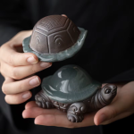 Tea Pet Schildkröte mit Teefilter aus Keramik