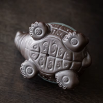 Tea Pet Schildkröte mit Teefilter aus Keramik