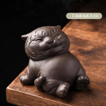 Tea Pet Tiger aus violettem Ton in vier Haltungen — Sitzend
