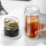 Teeflasche mit Teefilter aus Borosilikatglas