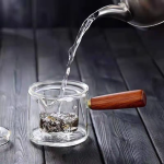 Teekanne aus Borosilikatglas mit herausnehmbarem Sieb