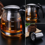 Teekanne aus Glas mit herausnehmbarem Teesieb
