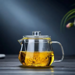 Teekanne aus Glas mit Siebeinsatz aus Borosilikatglas — 480 ml