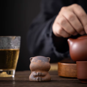 Teetier aus Keramik für Gongfu-Tee