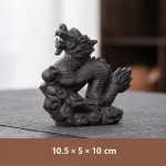 Tierisches Teetier aus violetter Tonerde — Drache