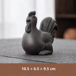 Tierisches Teetier aus violetter Tonerde — Sitzender Hahn