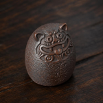 Tiger-Tea-Pet Shigandang aus violettem Ton