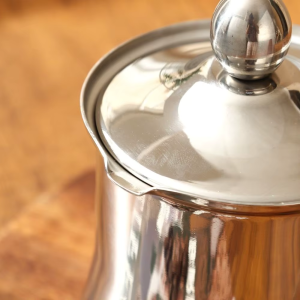 Türkische Kaffeekanne aus Edelstahl mit langem Griff