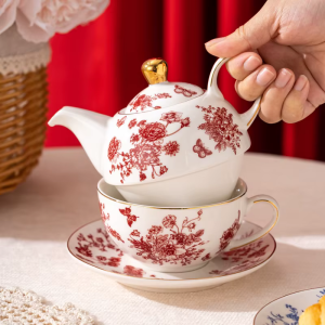 Vintage-Teeservice aus feinem Porzellan mit Blumenmotiv