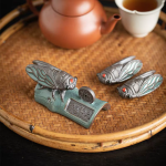 Zikaden-Teetier aus Töpferware für Teetabletts